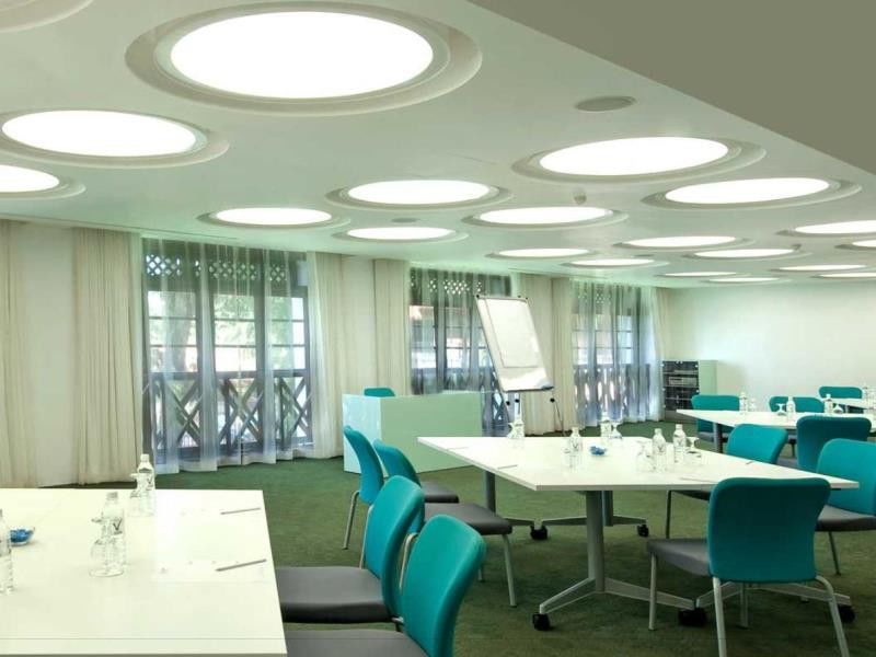 Hotel Avillion Port Dickson Zewnętrze zdjęcie Meeting room